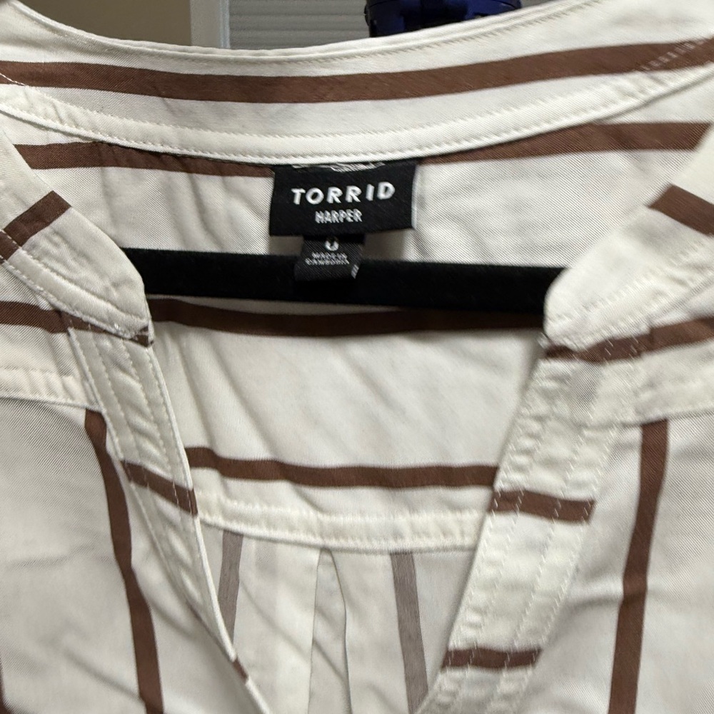 Torrid Size 0- Harper Striped 3/4 Sleeve Top - White and Brown - Picture 6 of 8
